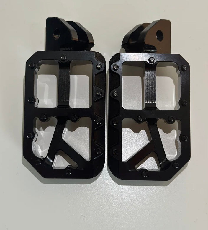 Foot pegs